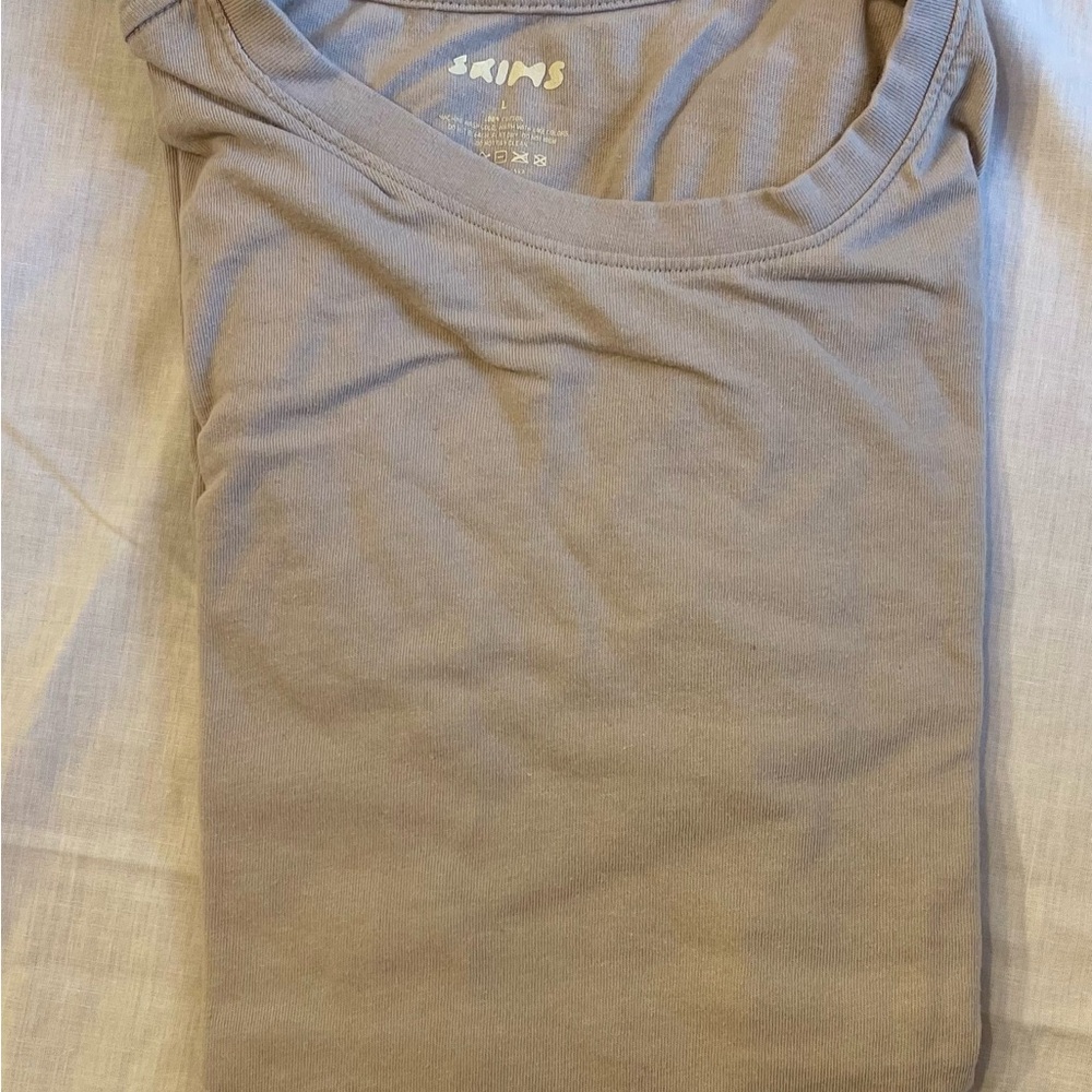 Skims Men’s t-shirt